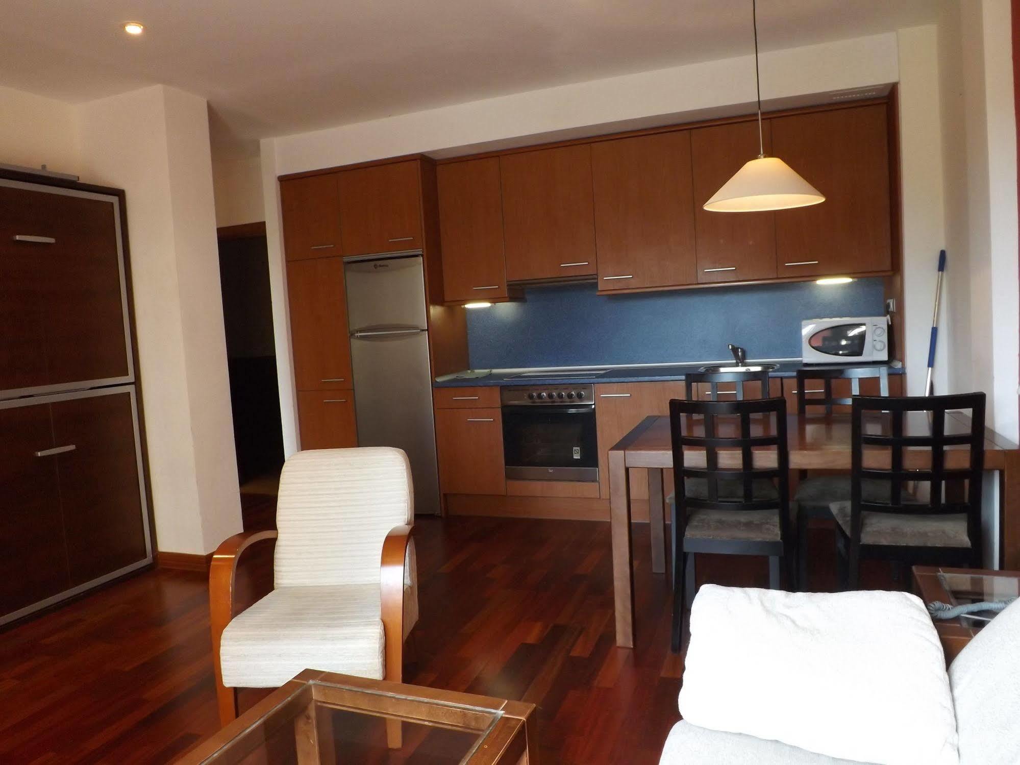 Roca Nevada Suites วิลยานัว ภายนอก รูปภาพ