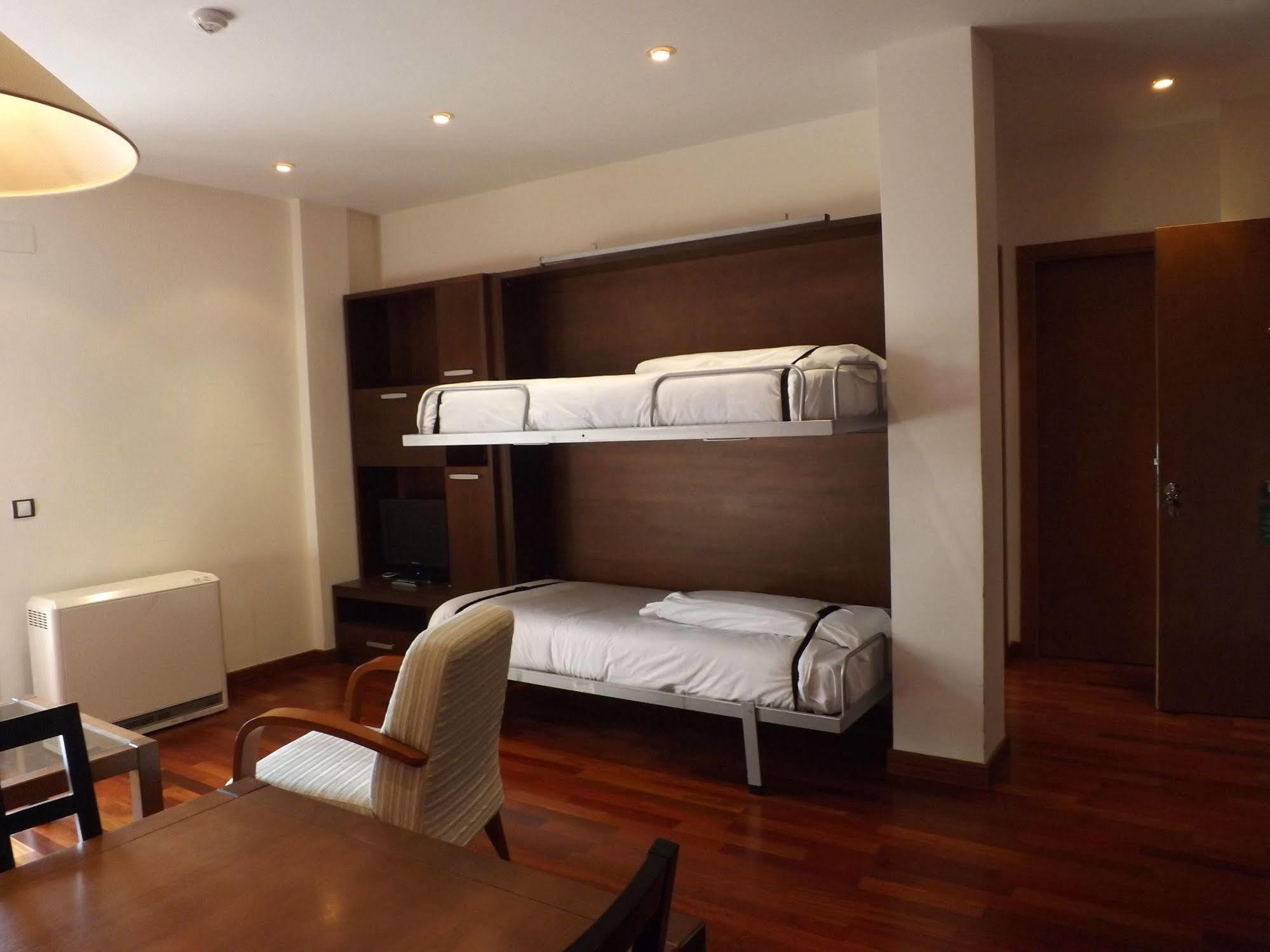 Roca Nevada Suites วิลยานัว ภายนอก รูปภาพ